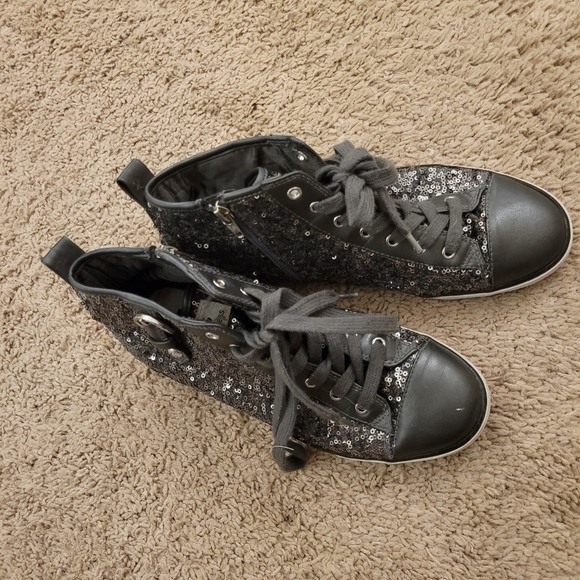 Sparkly Sequin Converse - Picture 4 of 6